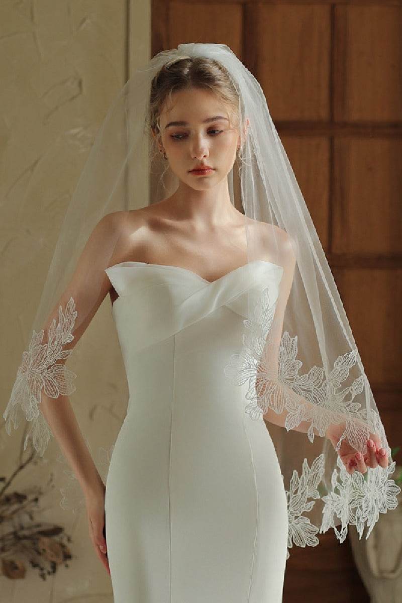 One-tier Cut Edge Tulle Waist Veils with Flower 890629373934 - COCOMELODY